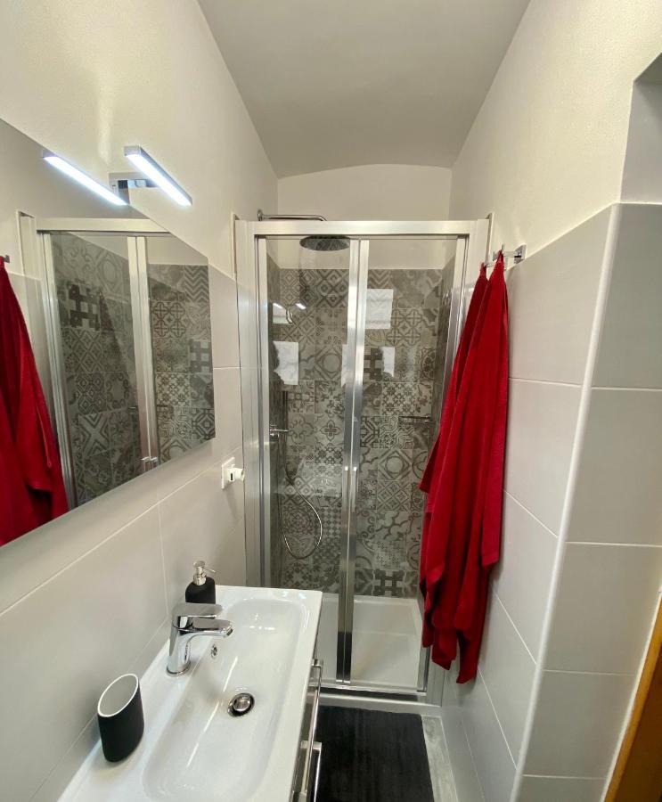 Pisani Apartment バーリ エクステリア 写真