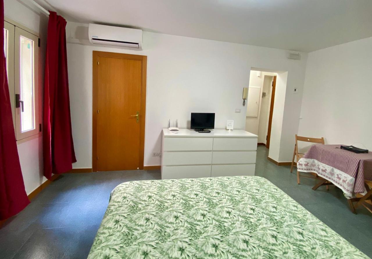 Pisani Apartment バーリ エクステリア 写真
